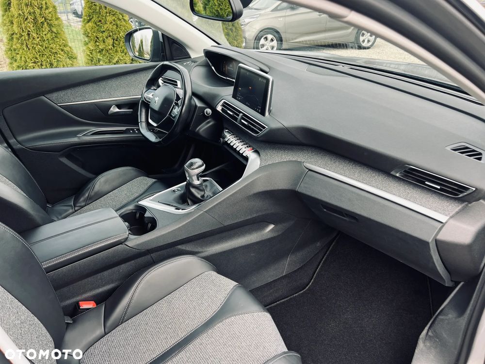 Peugeot 5008 BlueHDi 130 Allure Pack - 19