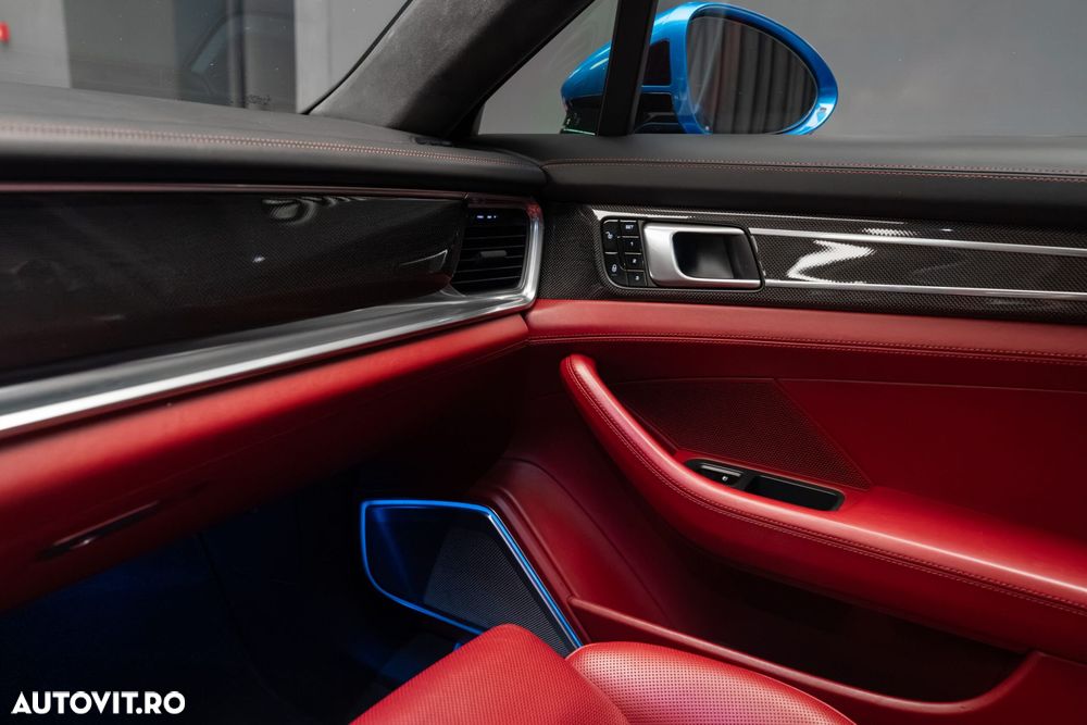 Porsche Panamera - 18