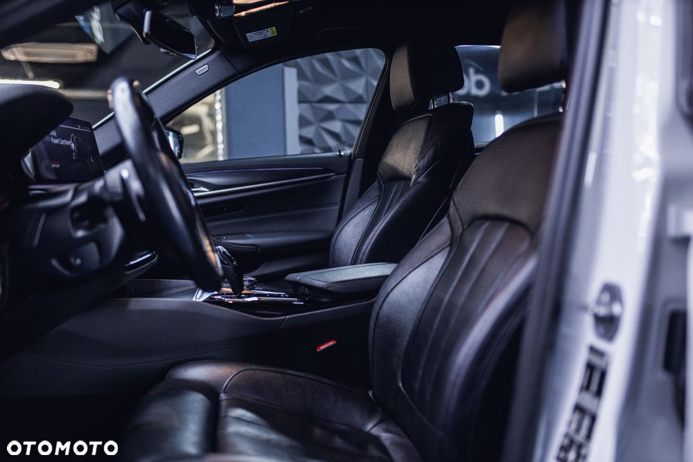 BMW Seria 5 520d xDrive MHEV M Sport sport - 13