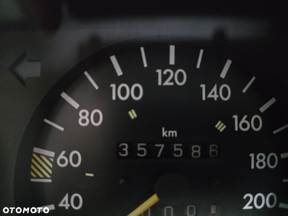 Mercedes-Benz W201 (190) - 24
