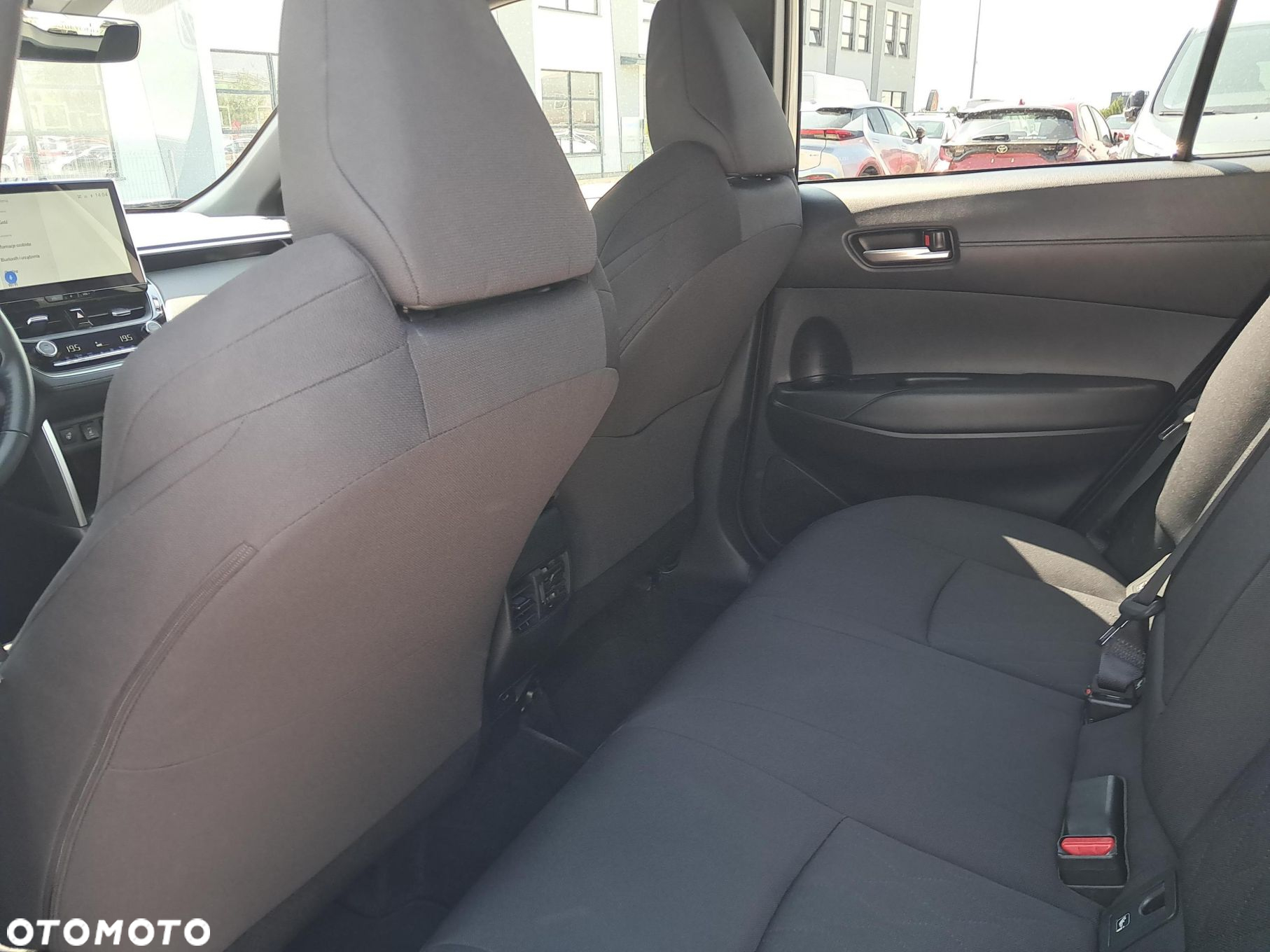 Toyota Corolla Cross 2.0 Hybrid Style AWD - 10