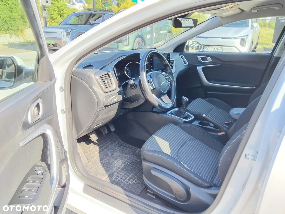 Kia Ceed 1.5 T-GDI M - 6