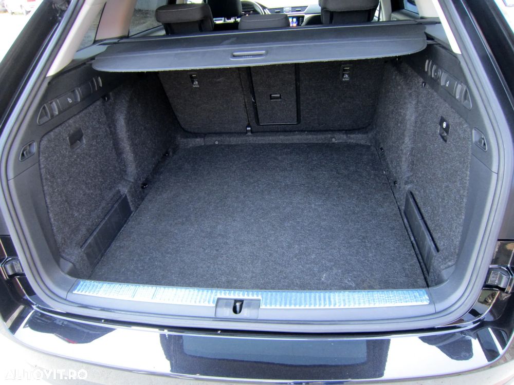 Skoda Superb 2.0 TDI DSG Ambition - 31