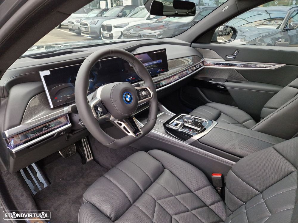 BMW i7 eDrive50 Pack Desportivo M Pro - 6