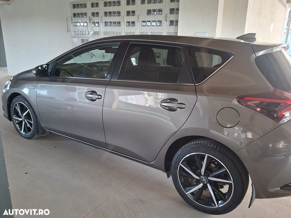 Toyota Auris - 8