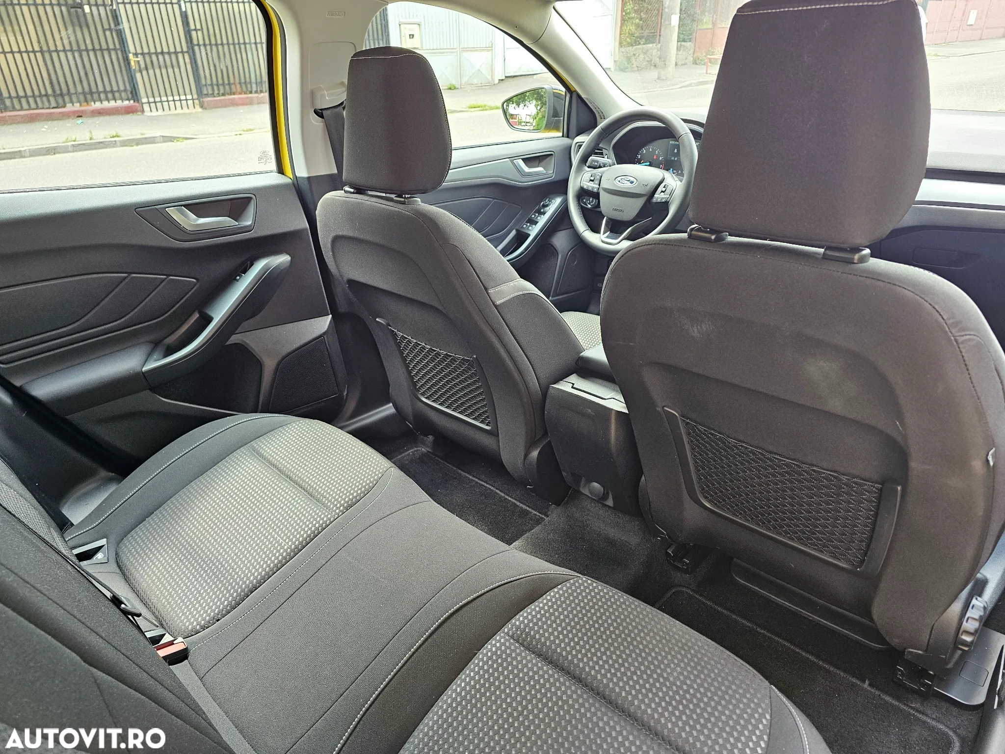 Ford Focus 1.0 EcoBoost Hybrid ACTIVE - 8