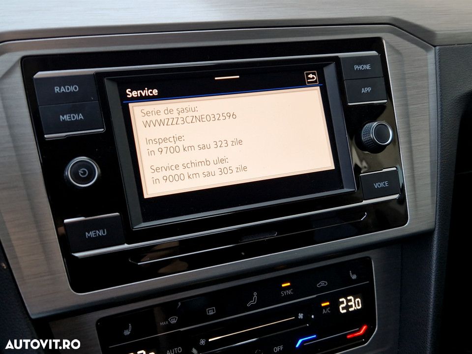 Volkswagen Passat 1.5 TSI ACT Trendline - 24