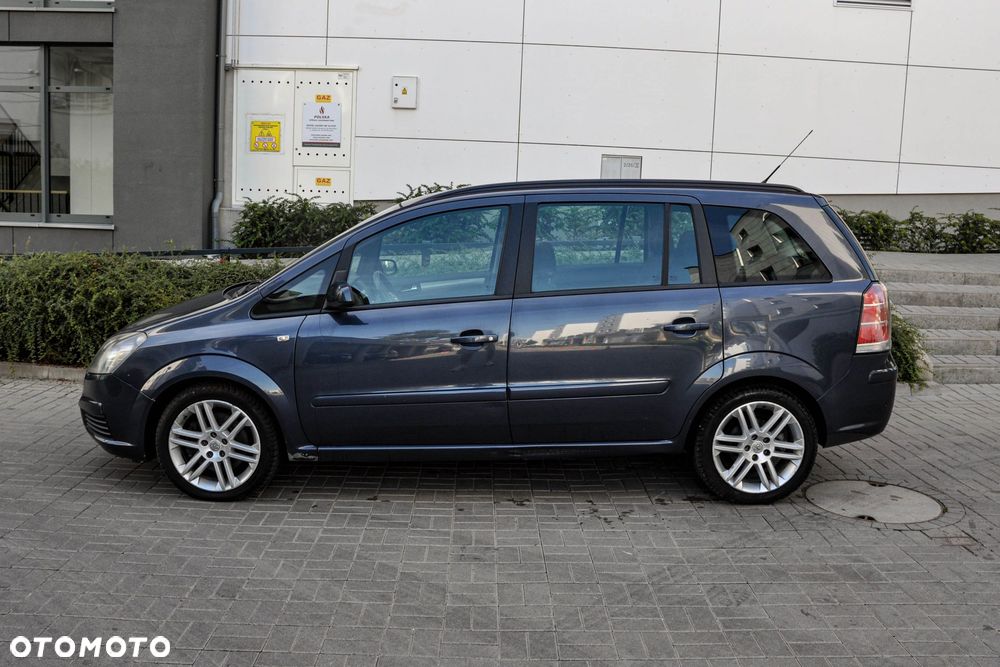 Opel Zafira - 2