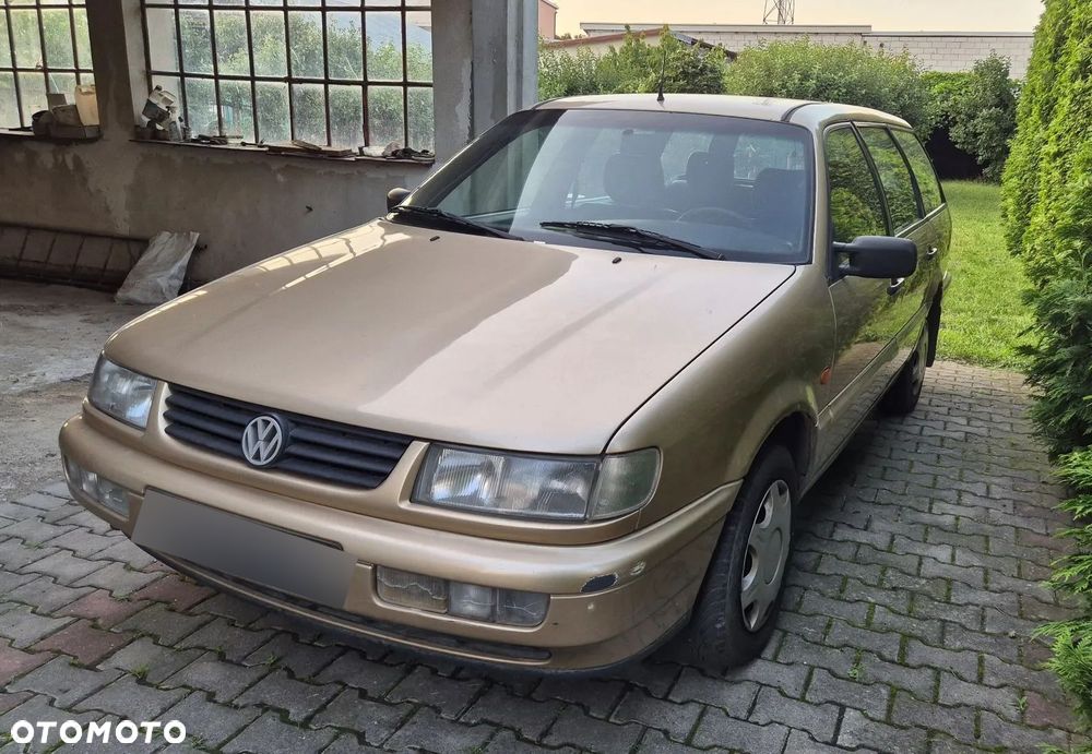 Volkswagen Passat - 2