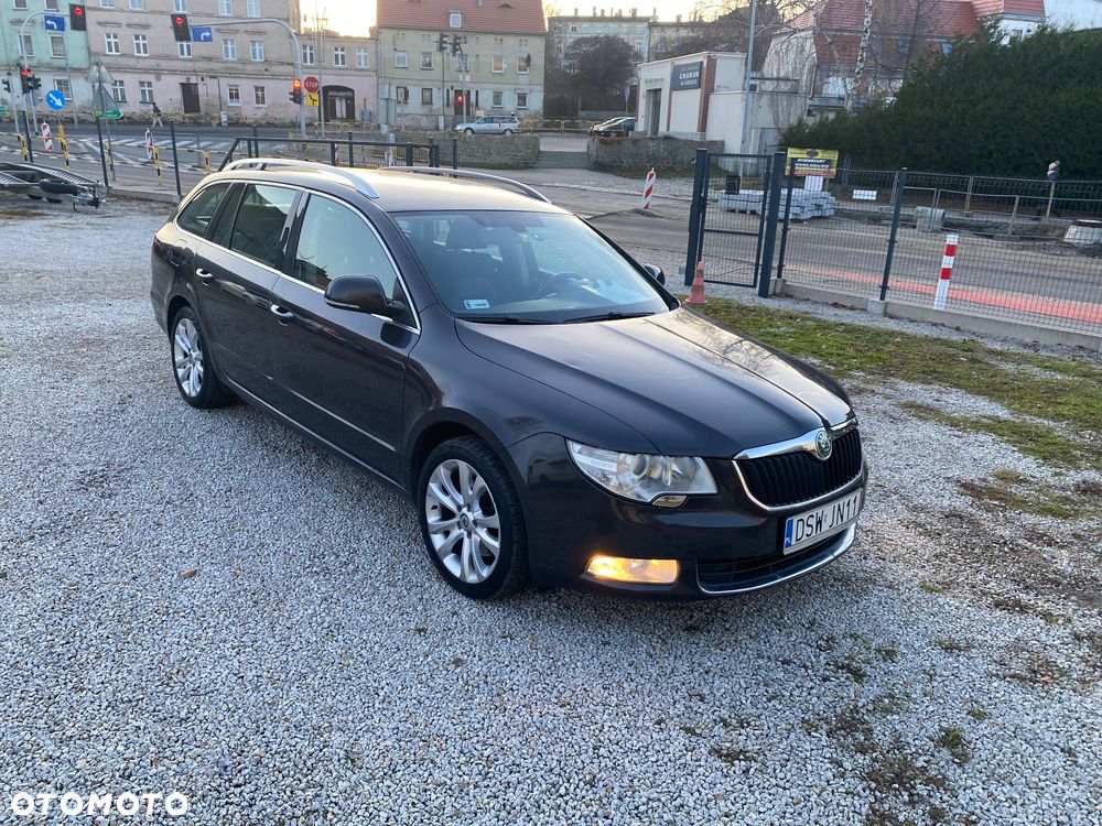 Skoda Superb 2.0 TDI Exclusive - 1