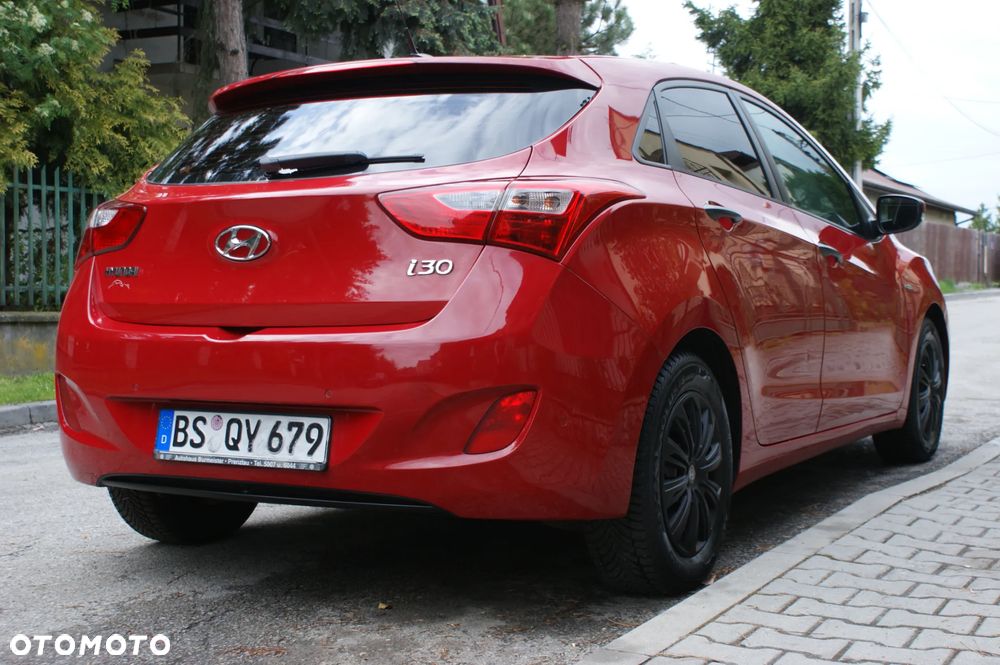 Hyundai i30 1.4 Intro Edition - 13