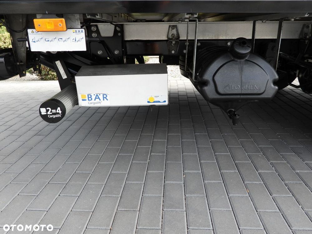 Iveco DAILY 35S18 KONTENER WINDA 8 PALET WEBASTO TEMPOMAT NAWIGACJA LEDY PNEUMATYKA KLIMATYZACJA  180KM - 22