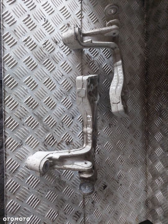 Wspornik mocowanie wahacza Seat Leon II 1K0199295F - 1