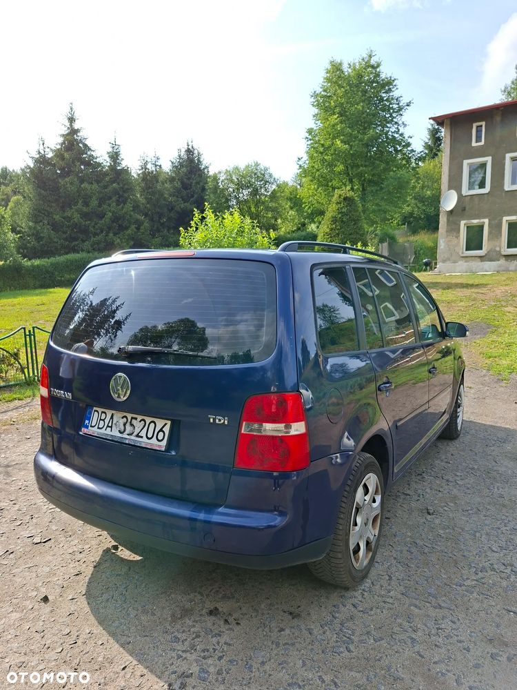 Volkswagen Touran - 7