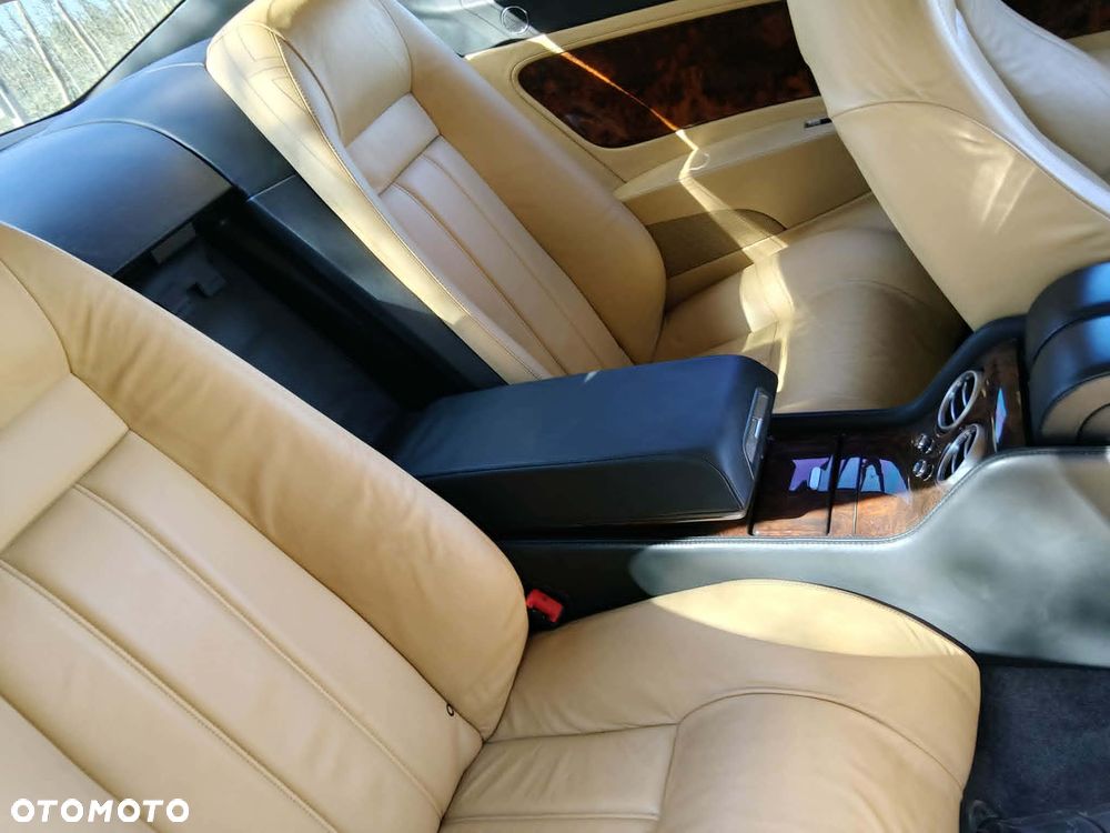 Bentley Continental GT - 16