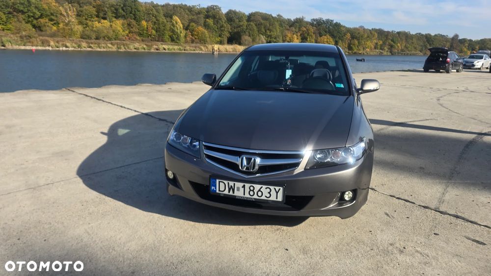 Honda Accord 2006 photo 2