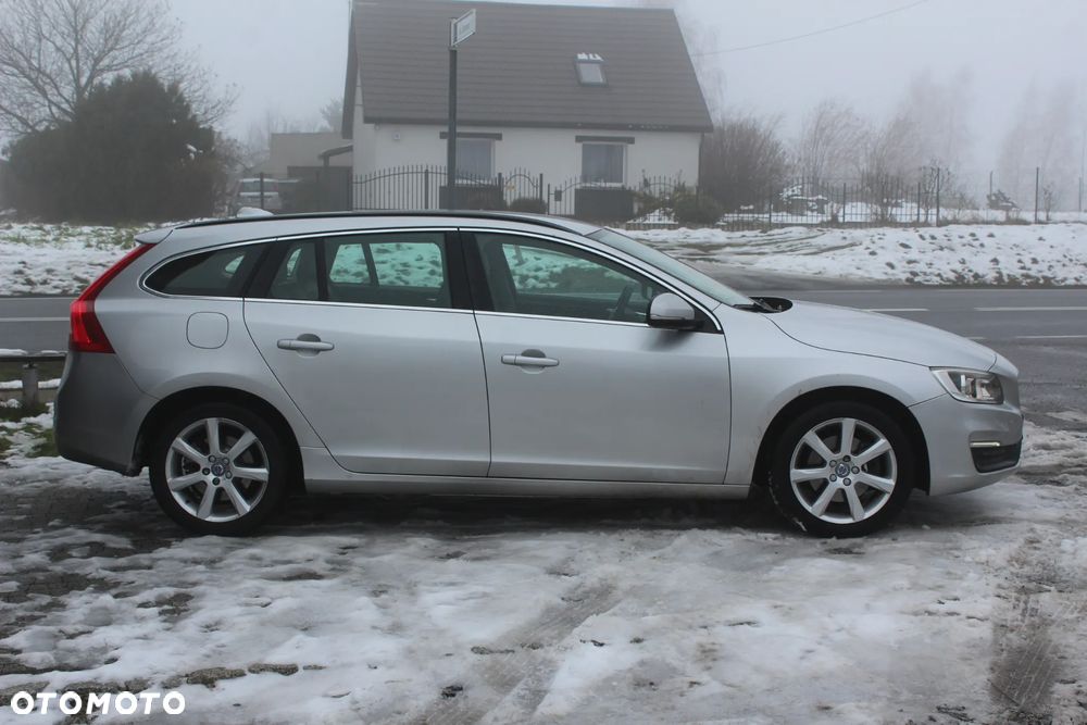 Volvo V60 D3 Drive-E Summum - 4