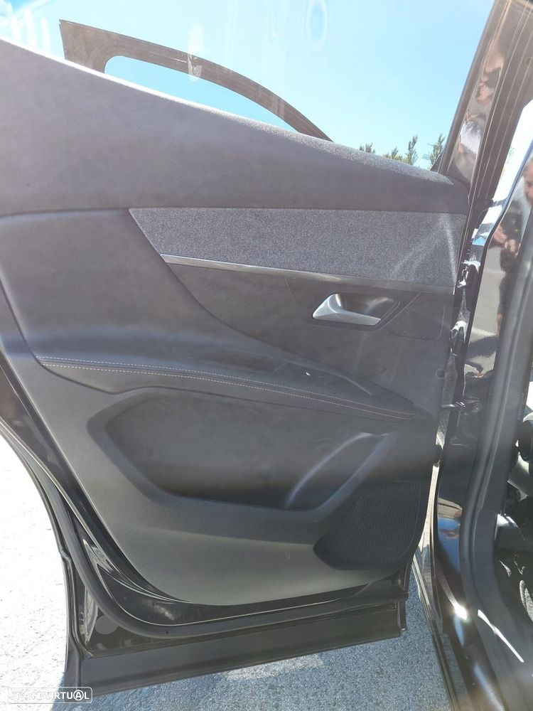 Peugeot 3008 2.0 BlueHDi GT EAT6 - 33