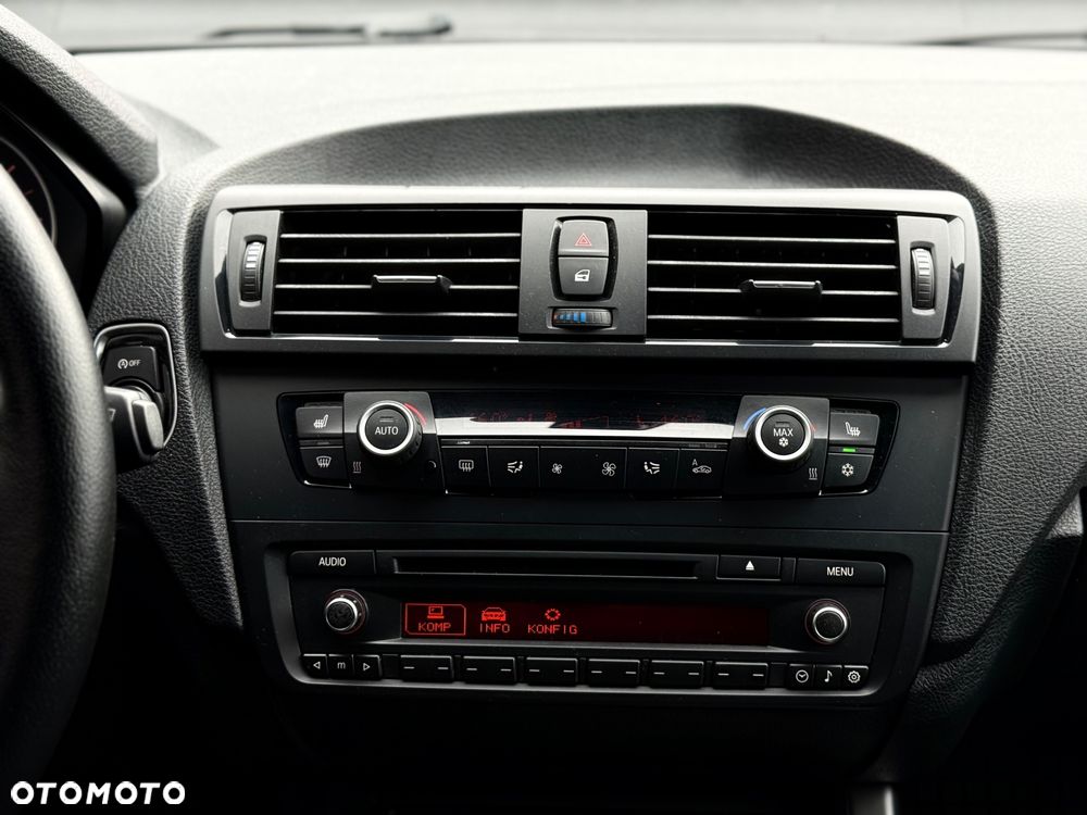BMW Seria 1 120d Sport Line - 23