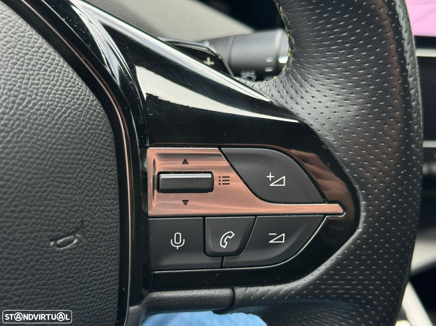 Peugeot 308 1.6 Hybrid GT e-EAT8 - 33