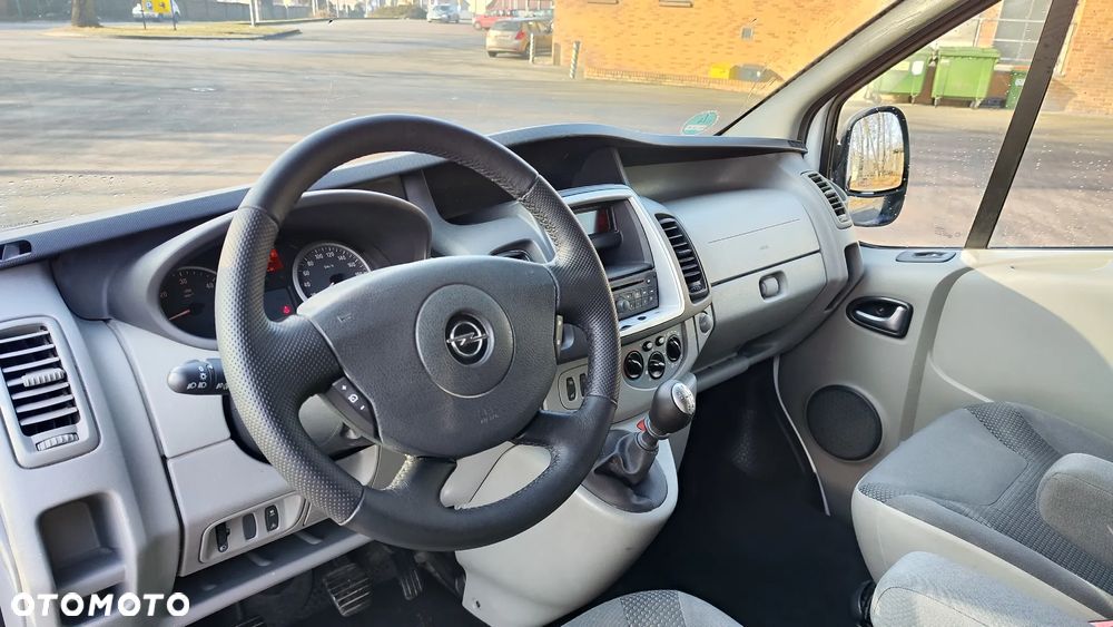 Opel Vivaro - 19