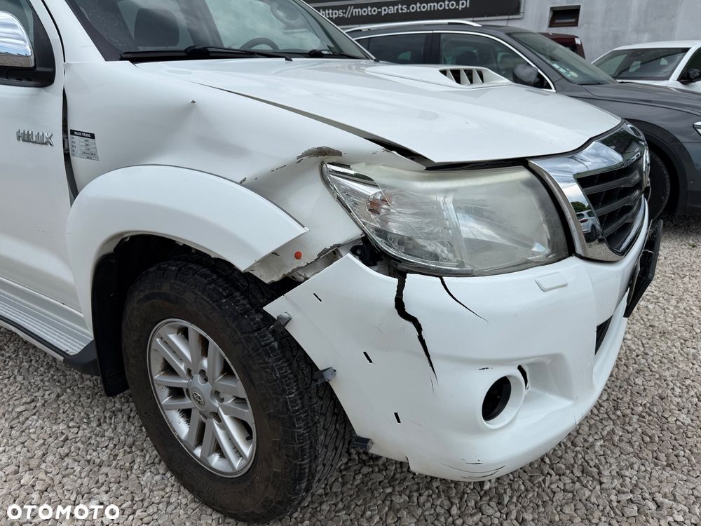 Toyota Hilux - 22