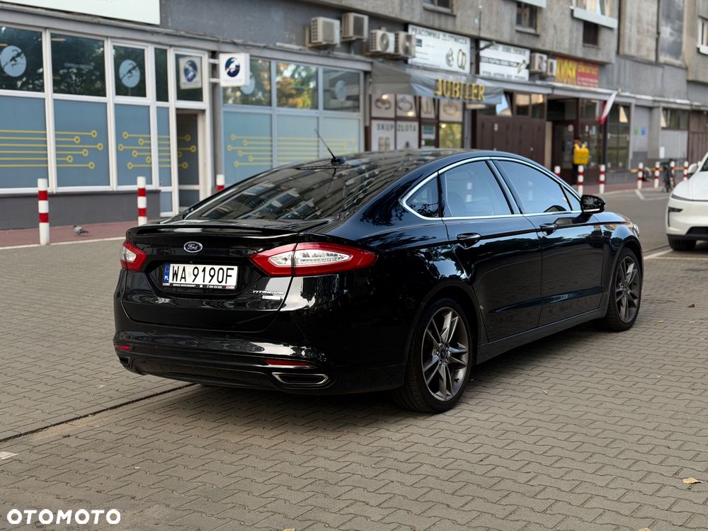 Ford Fusion 2.0 EcoBoost Titanium - 4