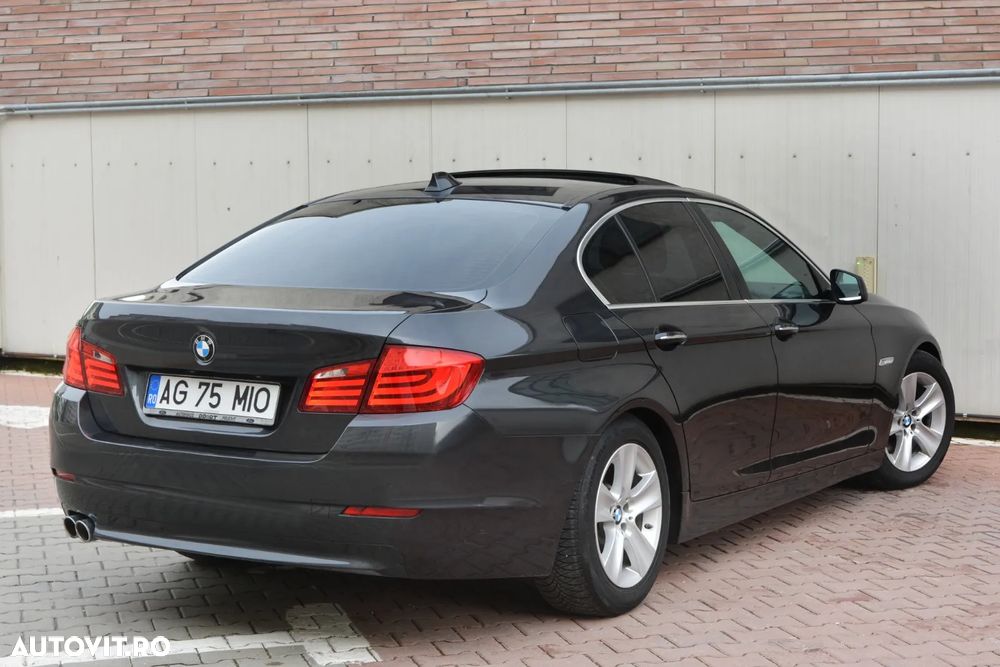BMW Seria 5 520d Sport-Aut. BluePerformance - 3