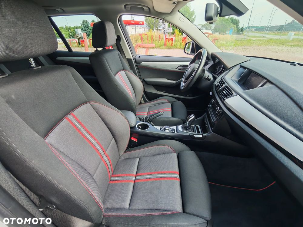 BMW X1 xDrive18d Sport Line - 31