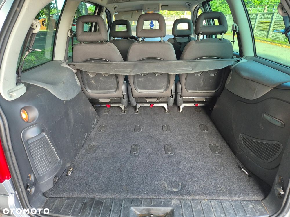 Volkswagen Sharan 1.9 TDI Automatik Freestyle - 11