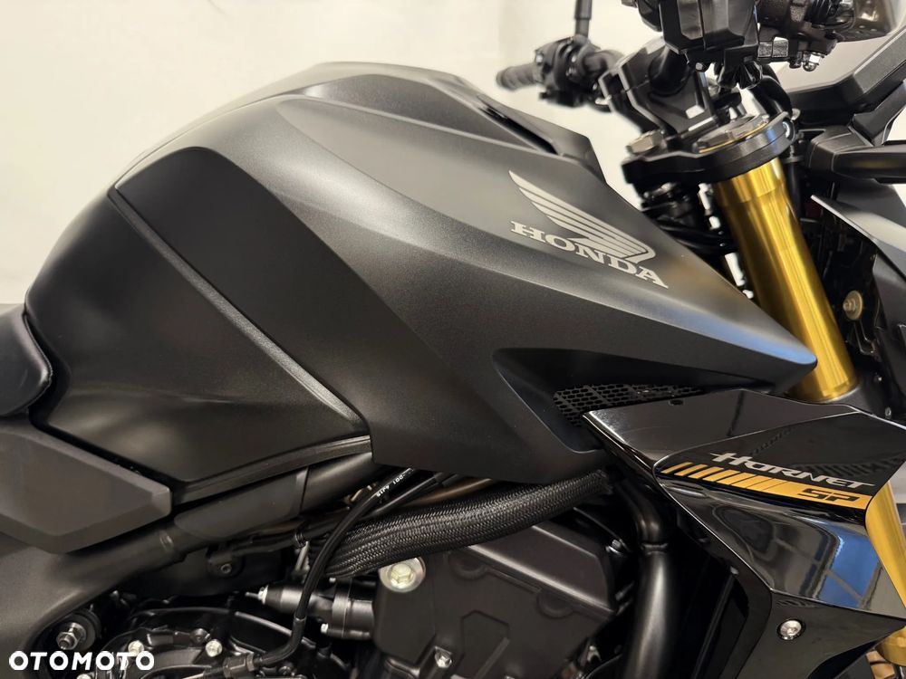 Honda Hornet - 32