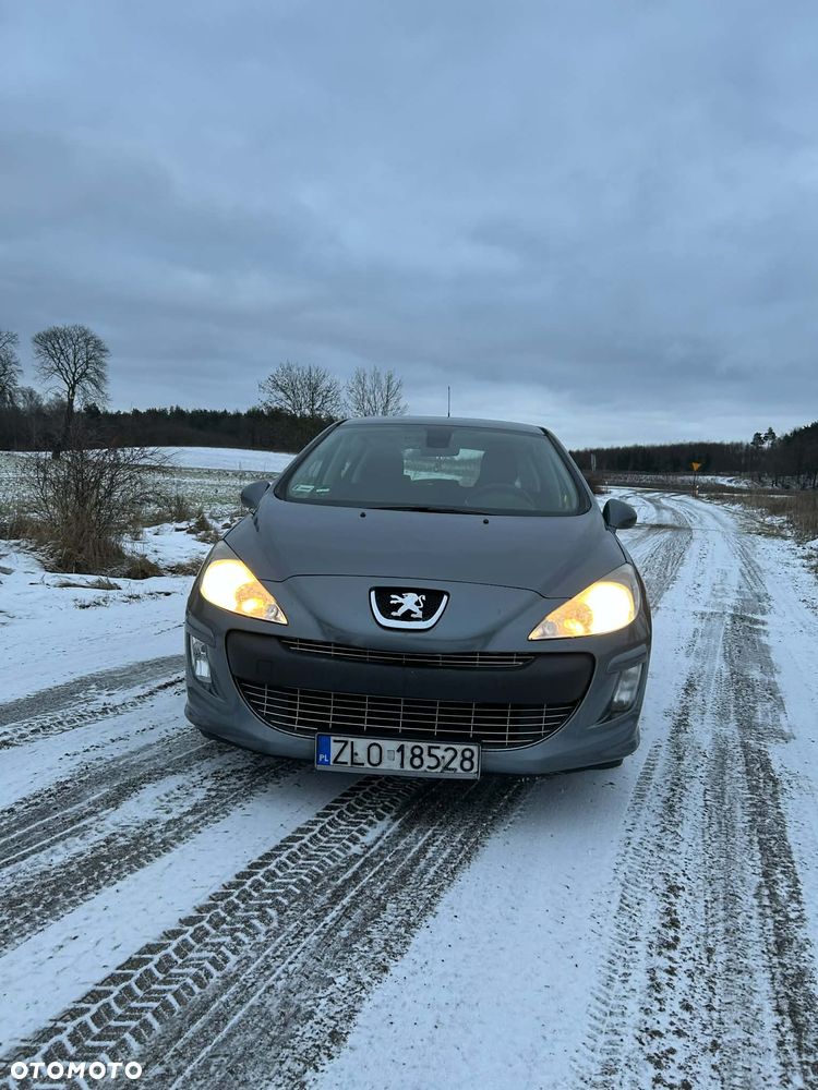 Peugeot 308 - 8
