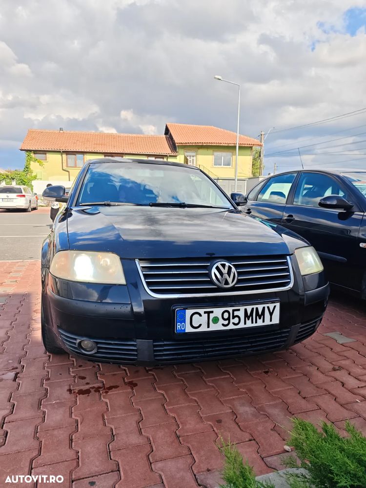 Volkswagen Passat - 1