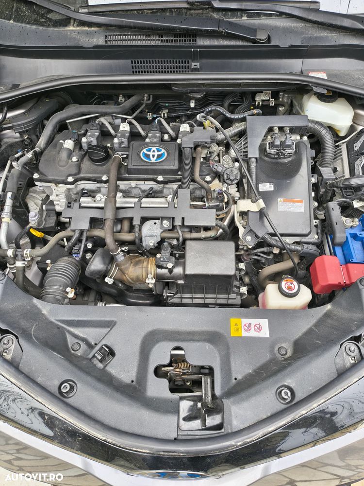 Toyota C-HR 1.8 HSD 4x2 CVT C-lassy LED - 8