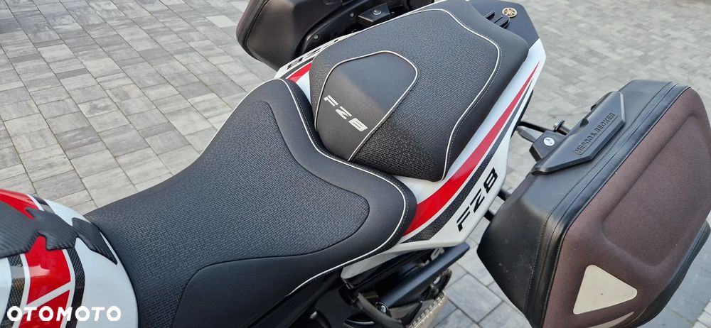 Yamaha FZ8 - 15