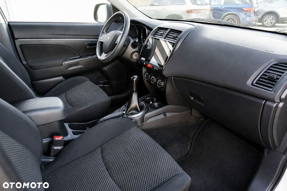 Mitsubishi ASX - 8
