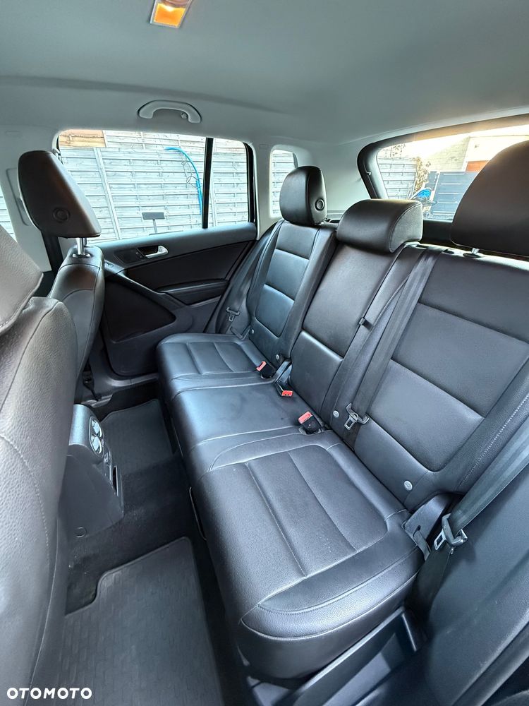 Volkswagen Tiguan - 12