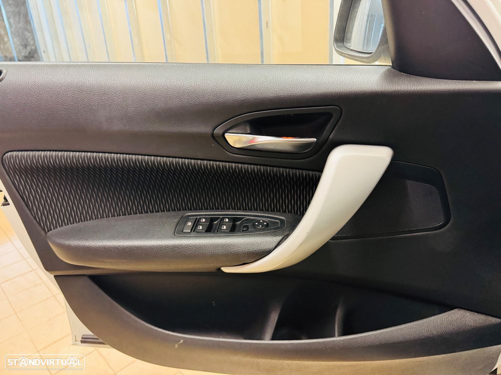 BMW 116 d EfficientDynamics Edition Sport Line - 13