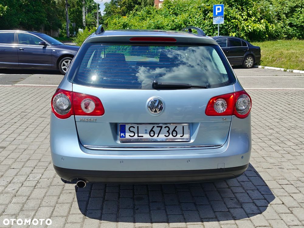 Volkswagen Passat 1.6 Comfortline - 12