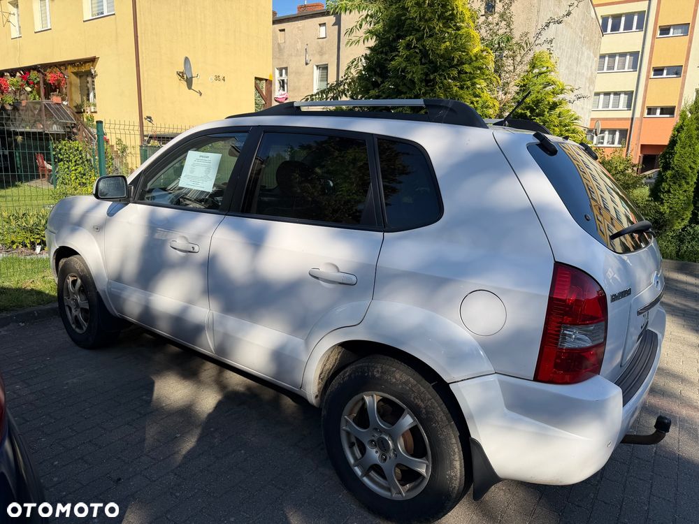 Hyundai Tucson 2.0 Comfort 2WD - 2