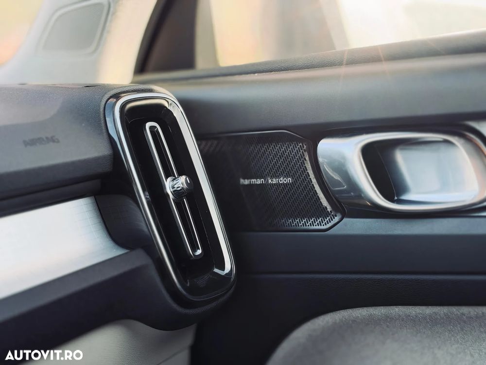 Volvo XC 40 D3 Geartronic Momentum Pro - 17