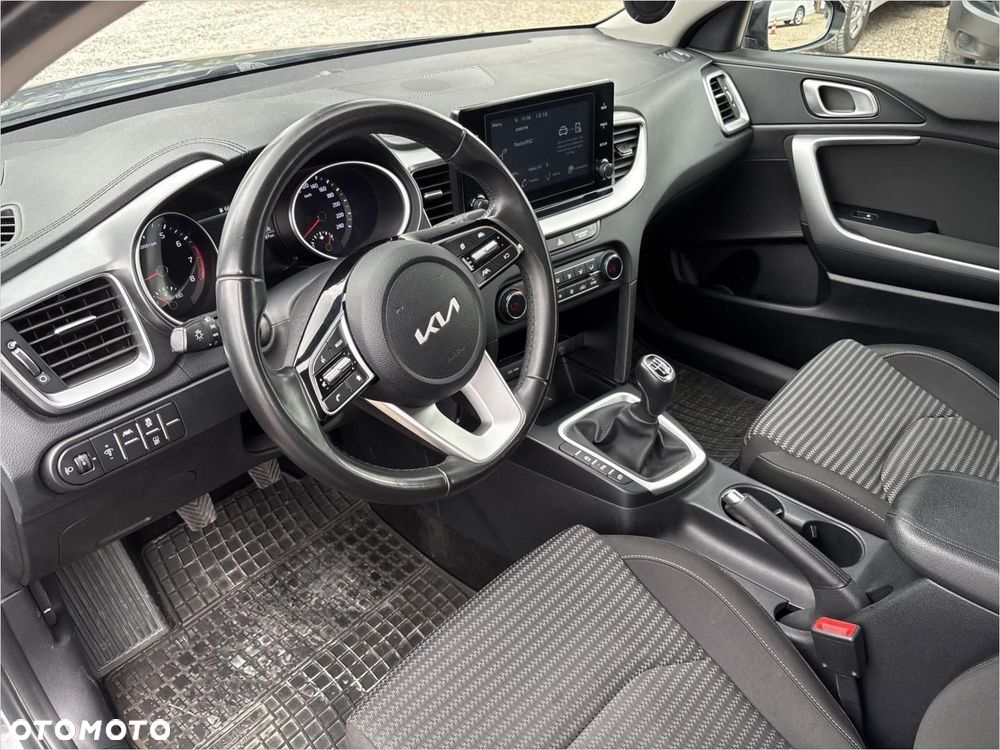 Kia Ceed 1.5 T-GDI M - 9