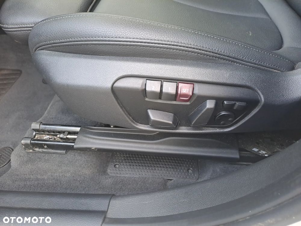 BMW X1 xDrive25i xLine sport - 17