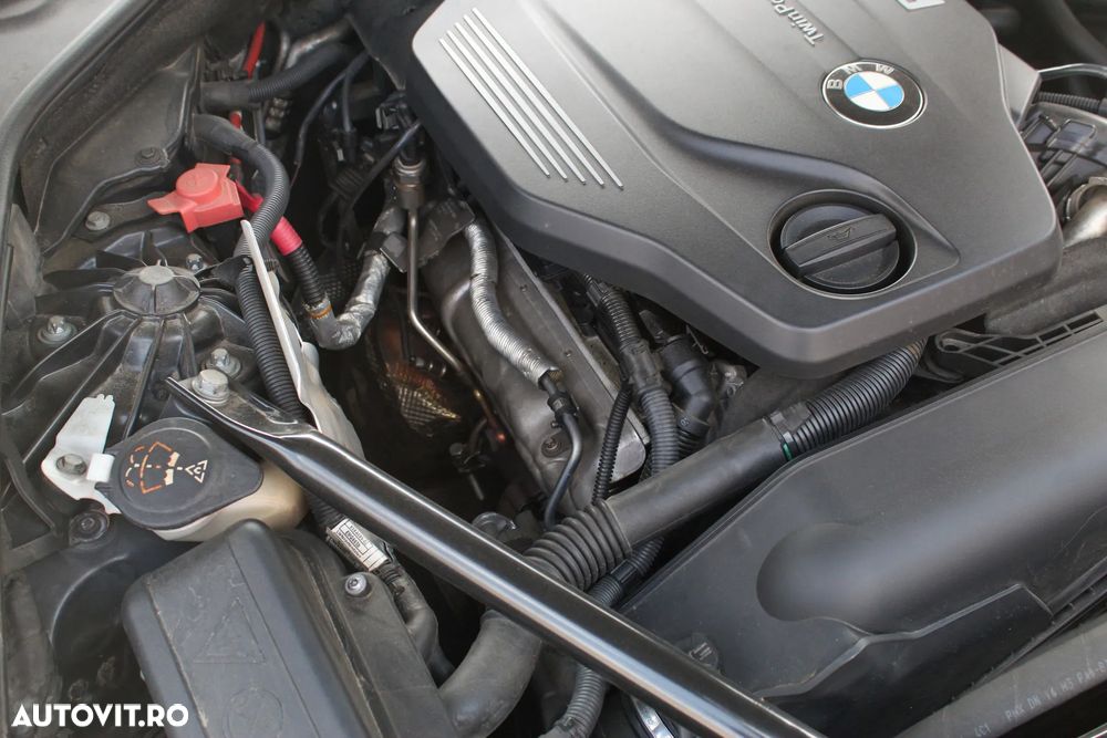BMW Seria 5 520d Aut. M Sport Edition - 23