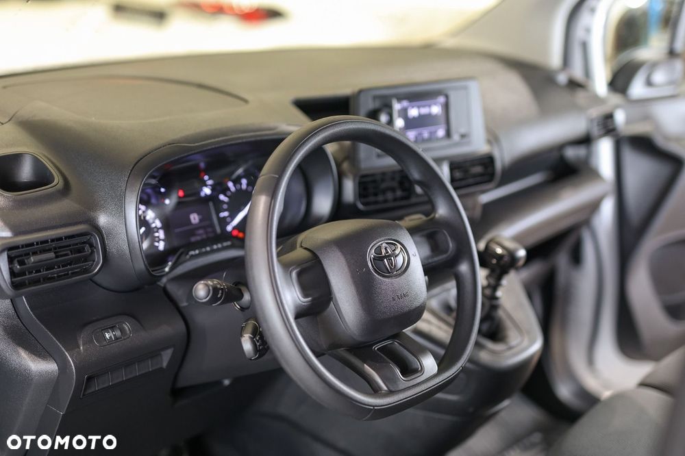 Toyota Proace City - 29