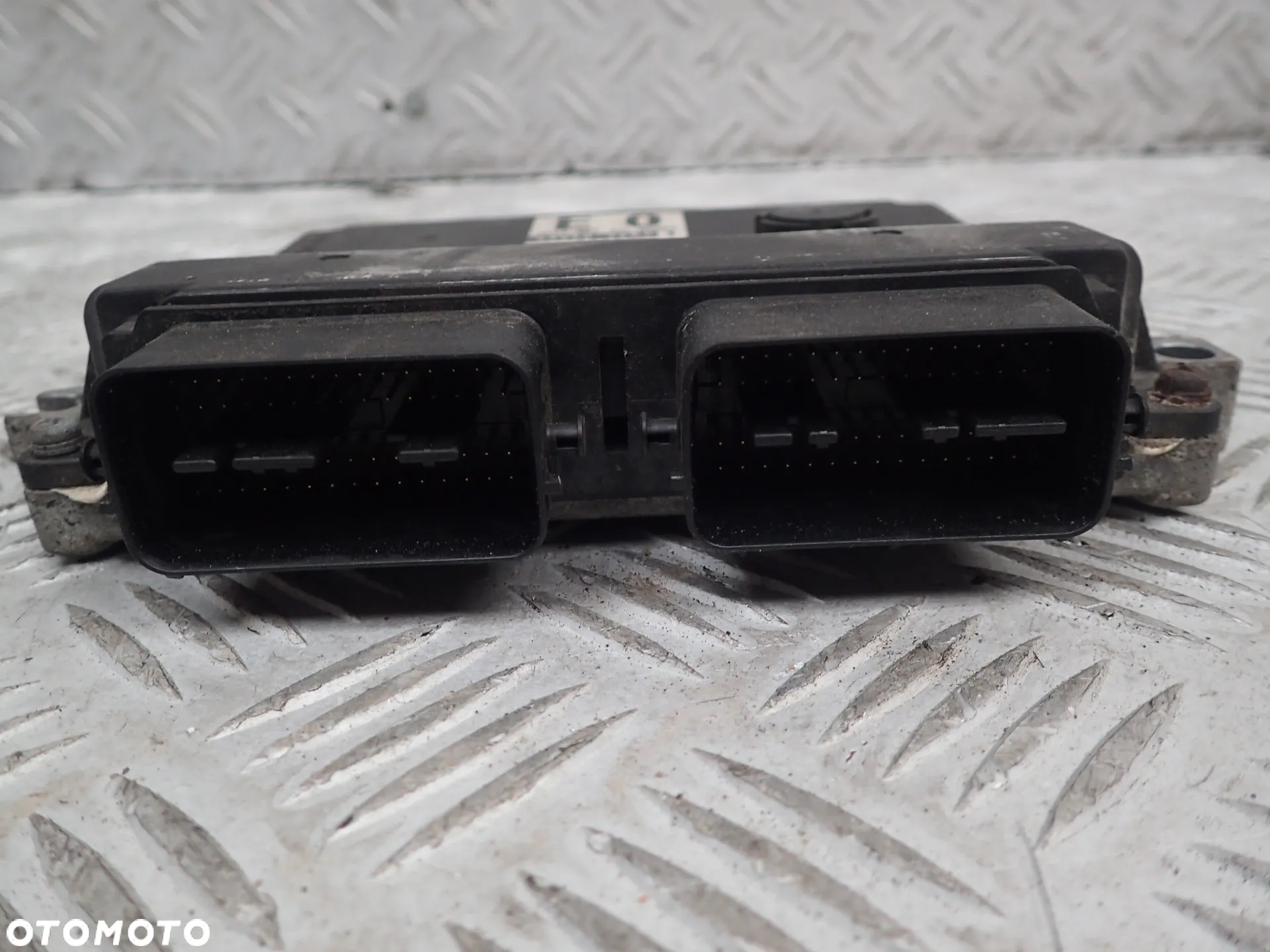 SUZUKI SWIFT MK6 KOMPUTER STEROWNIK 33920-72K0 - 2