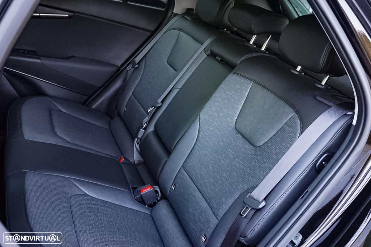 Kia Niro EV 64kWh Drive - 51