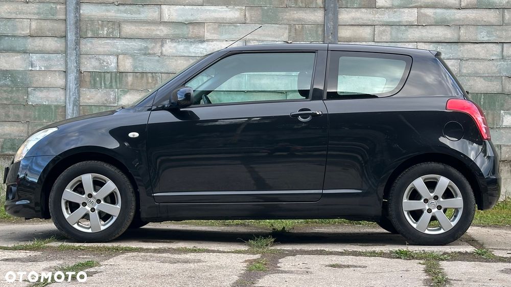 Suzuki Swift 1.5 Black Sport Edition - 13