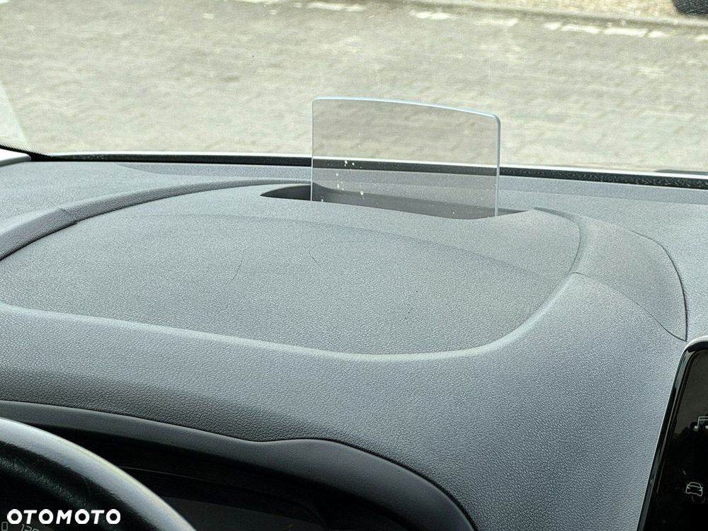 Citroën Berlingo Multispace PureTech 110 SHINE - 28