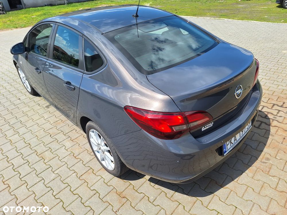Opel Astra 1.6 - 4